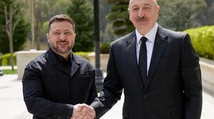 Η Ουκρανία υπέγραψε συμφωνίες αμυντικής και ενεργειακής συνεργασίας με το Αζερμπαϊτζάν