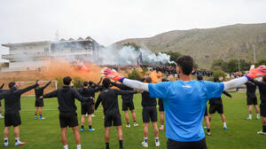 Ο ΟΦΗ «σήκωσε» την κούπα με τον κόσμο