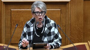 Ακρίτα για Τσίπρα: «Φάουλ να ζητάει από βουλευτές που θέλουν να τον ακολουθήσουν, να παραιτηθούν»