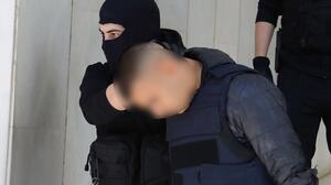 Δολοφονία στον Άγιο Δημήτριο: Με σκυμμένα τα κεφάλια στο Ναυτοδικείο ο 20χρονος δράστης και οι άλλοι 3 συλληφθέντες 