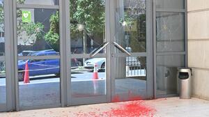 Δεκαπέντε προσαγωγές για την επίθεση στο Διοικητικό Εφετείο Αθηνών – Τρεις μετατράπηκαν σε συλλήψεις