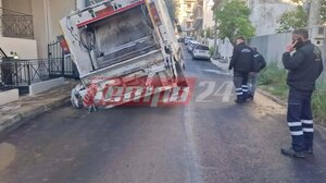 Πάτρα: Καθίζηση σε δρόμο “βούλιαξε” απορριμματοφόρο – Τραυματίστηκε εργαζόμενος