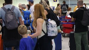 Ηράκλειο: Προβλήματα με τις πτήσεις στο «Ν.Καζαντζάκης», λόγω αφρικανικής σκόνης και ισχυρών ανέμων