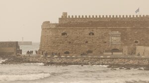 Σε "σκονισμένο" κλοιό ξανά η Κρήτη - Ήπιο αλλά επίμονο το νέο επεισόδιο - Δείτε χάρτες