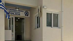 Χερσόνησος: Τουριστικός «πρωταθλητής» με ένα περιπολικό ανά βάρδια – χωρίς ενίσχυση στην αιχμή της σεζόν