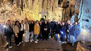 Μαθαίνοντας ελληνικά μέσα από την ιστορία: Εκπαιδευτικές εκδρομές σε Σπήλαιο Μελιδονίου και Μουσείο Ελεύθερνας