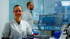 Ο Τραμπ διώχνει τους επιστήμονες – η Ελλάδα τι κάνει;