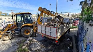 Κάψιμο του Ιούδα στο Ηράκλειο: Μαζεύουν για να μην... τρέχουν! - Φωτογραφίες