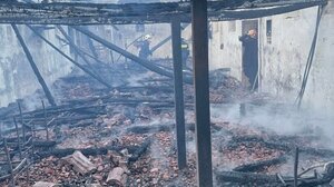 «Στάχτη» έγινε ιστορικός ναός στην Αχαΐα – Φωτιά από απροσεξία κατέστρεψε τα πάντα τη Μεγάλη Δευτέρα