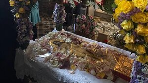 Μεγάλη Παρασκευή: Οι στολισμένοι Επιτάφιοι - Φωτογραφίες