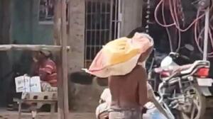 Ξέθαψε την αδερφή του και πήγε τον σκελετό της στην τράπεζα για να αποδείξει ότι είχε πεθάνει