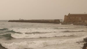 “Εκρηκτικό” μείγμα στην Κρήτη: Αφρικανική σκόνη, βροχές, καταιγίδες, χαλάζι και ισχυροί άνεμοι!