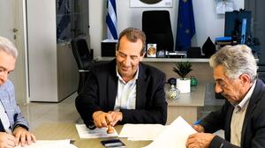 Μνημόνιο συνεργασίας Δήμου και Επιμελητηρίου για το καταδυτικό πάρκο Χερσονήσου