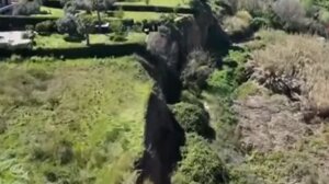 Ιταλία: Μεγάλη κατολίσθηση έκοψε στα δύο τη χώρα 