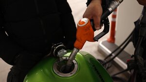 Πρόστιμα 105.000 € για υπερβάσεις πλαφόν στα καύσιμα