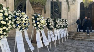 Σε κλίμα βαθιάς συγκίνησης η κηδεία της Στέλλας Κεφαλογιάννη 