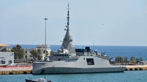 Live η επίσκεψη υψηλού συμβολισμού Μητσοτάκη – Μακρόν στη φρεγάτα «Κίμων» και υπογραφή συμφωνιών στο Μέγαρο Μαξίμου