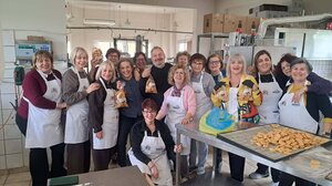 "Οι Γειτόνισσες της Χαλέπας": Η παρέα που έγινε δύναμη αλληλεγγύης!