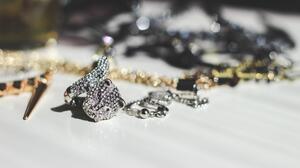 Νέα τηλεφωνική απάτη στην Κρήτη: Έπεισαν παιδάκι να τους δώσει μετρητά και κοσμήματα αξίας 15.000 ευρώ