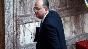 ΠΑΣΟΚ: Η παραίτηση του κ. Λαζαρίδη υπογραμμίζει πόσο αδύναμος είναι ο πρωθυπουργός