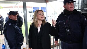 Καρυστιανού: Δεν μπορεί να γίνει η δίκη εάν δεν είμαστε όλοι οι συγγενείς μέσα στην αίθουσα