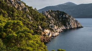 Απροσδόκητα ευρήματα για τα Μέθανα — Τα ελληνικά ηφαίστεια έχουν πολλά να αποκαλύψουν