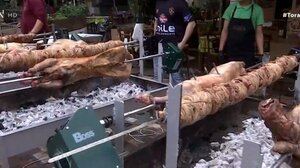 Σούβλες και κοκορέτσια στην «καρδιά» της Αθήνας