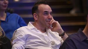 Ο Πάνος Μουζουράκης βαφτίζει το γιο του-Ποιο όνομα θα του δώσουν και ποια διάσημη θα είναι νονά του
