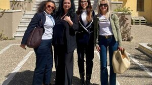 Με μια «αγκαλιά» πασχαλινές λαμπάδες στο Παράρτημα Προστασίας του Παιδιού στον Πόρο η ΝΟΔΕ