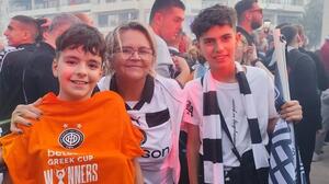 Φίρμα η μαμά Νους στη φιέστα του ΟΦΗ!