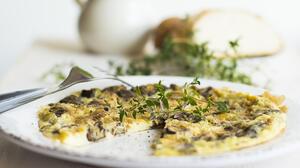 Φριτάτα με μανιτάρια: συνταγή για μια διαφορετική εκδοχή ομελέτας