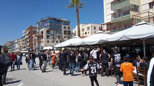 Videos: Οι οπαδοί του ΟΦΗ, παρέα με τους οπαδούς του ΠΑΟΚ, άναψαν φωτιά και... μεγαλώνει!