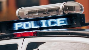 Γαλλία: Προφυλακίστηκε ο πατέρας που είχε φυλακίσει σε βανάκι τον γιο του γιατί δεν τον ήθελε η σύντροφός του