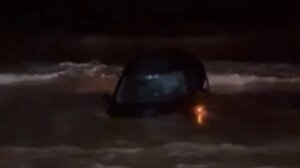 Δύσκολη νύχτα στον Πόρο: Η κακοκαιρία Erminio «σαρώνει» το νησί -Χείμαρροι οι δρόμοι, κατάρρευση γέφυρας και κλειστά σχολεία