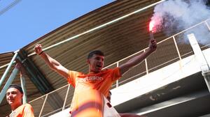 ΟΦΗ: Το κύπελλο ξανά στον ουρανό - Η φιέστα στο πούλμαν των κυπελλούχων και ο Λίλο σε ρόλο... οργανωτή (photos)