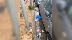 Κανείς δεν έχει ενδιαφερθεί να μαζέψει τα σκουπίδια από τον δρόμο