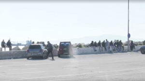 Συνεχίζουν τους αποκλεισμούς οι κτηνοτρόφοι στο λιμάνι της Μυτιλήνης