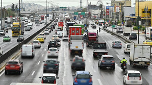 Τέλη κυκλοφορίας με τον μήνα: Πώς γίνεται η ψηφιακή άρση ακινησίας οχημάτων 