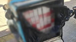 Χειροπέδες σε 24χρονο που έκανε «delivery» λαθραία τσιγάρα