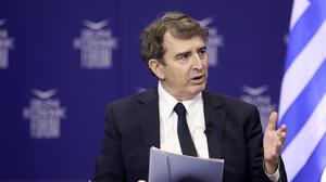 Χρυσοχοΐδης: Εως 120 καταγγελίες ενδοοικογενειακής βίας ημερησίως 