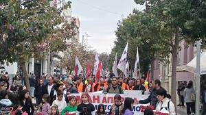 Μαζική η συγκέντρωση για την Πρωτομαγιά στο Ηράκλειο: Εκατοντάδες απεργοί στους δρόμους 