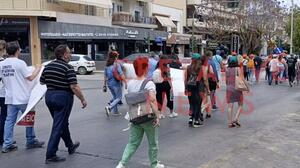 Ηράκλειο: Μαύρα μπαλόνια και πανό στην παγκρήτια κινητοποίηση για την απαξίωση του ΕΣΥ