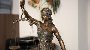 Η επιλεκτική ανάδειξη μιας πρωτόδικης απόφασης