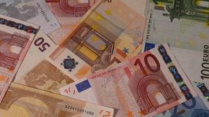 Πότε θα καταβληθεί η ενίσχυση των 150 ευρώ σε οικογένειες με παιδιά 