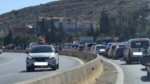 "Στο κόκκινο" η κίνηση, ταλαιπωρία για τους οδηγούς