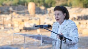 Στην Κνωσό και τις Αρχάνες σήμερα η Λίνα Μενδώνη