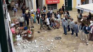Ισπανία: Κατέρρευσε γείσο κτιρίου σε καφετέρια στη Μινόρκα - Τραυματίστηκαν 2 ελληνίδες