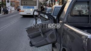 Άνοιξε την πόρτα την ώρα που περνούσε λεωφορείο - Τροχαίο ατύχημα στα Χανιά