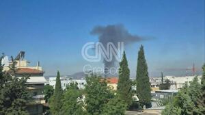 Φωτιά στο Μενίδι σε κατάστημα με ανταλλακτικά αυτοκινήτων