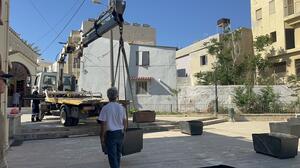 Αλλάζουν θέση οι ζαρντινιέρες στην Αγία Τριάδα - Προχωρά ο σχεδιασμός του Δήμου Ηρακλείου (video)